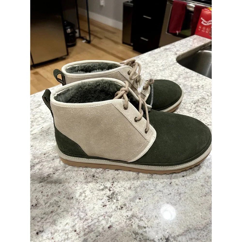 UGG Neumel Mens Forest Green Sand Two Tone Suede Shearling Chukka Boots Size 13